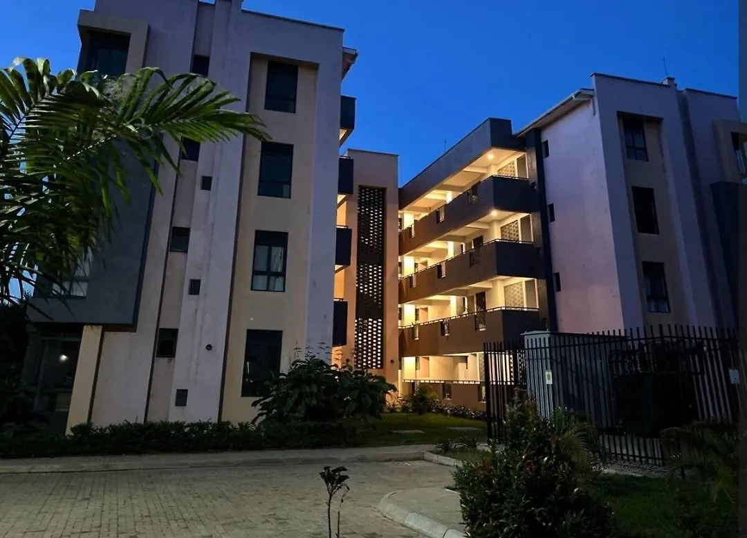 Lakeside Home Entebbe 3 坎帕拉 公寓