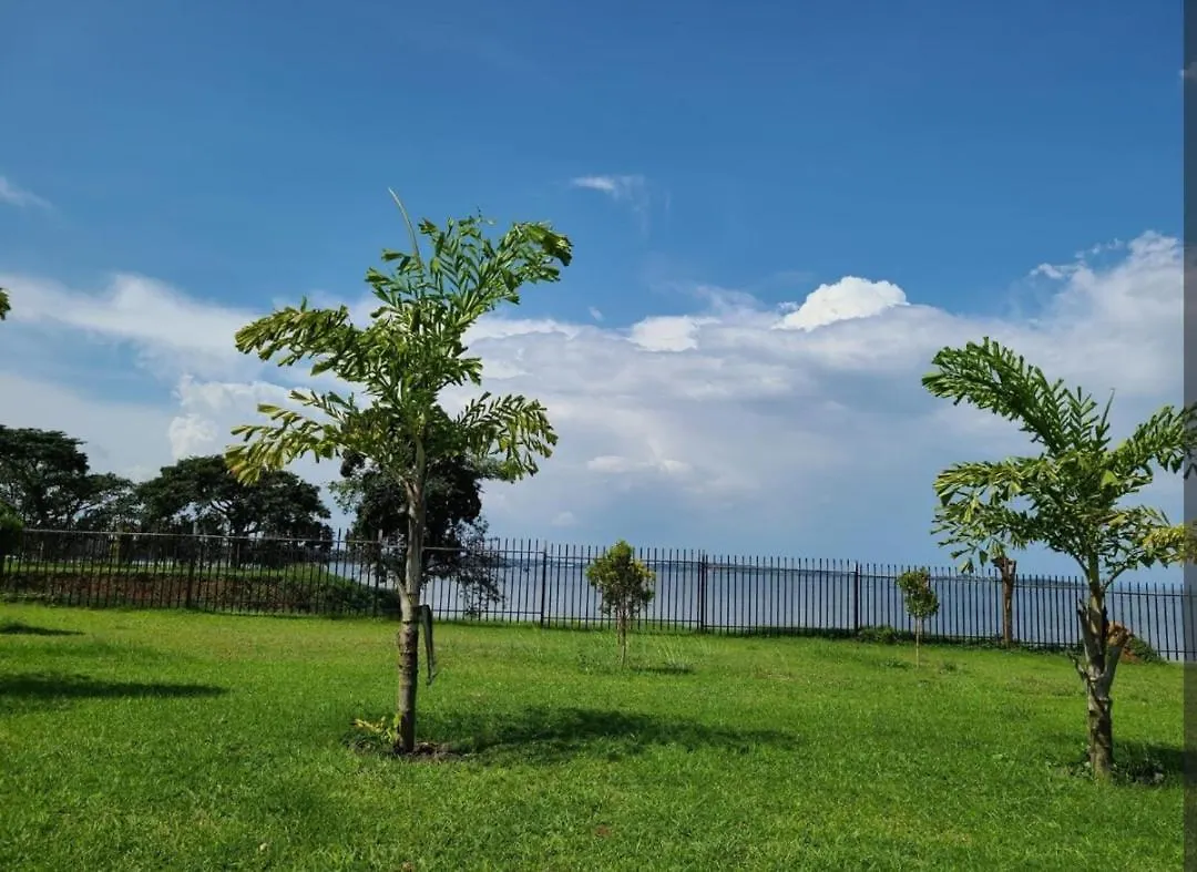 公寓 Lakeside Home Entebbe 3 坎帕拉 乌干达